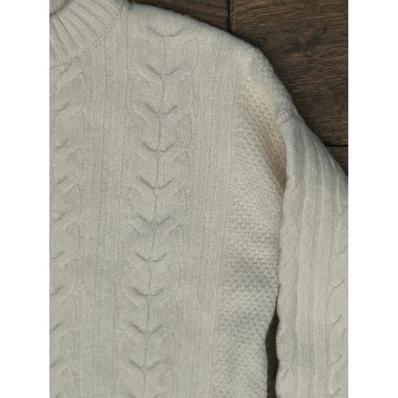 Banana Republic Cream Cable Knit Sweater - Picture 3 of 6